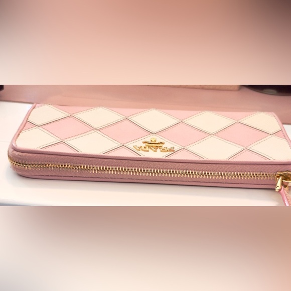 Pink Prada Wallet - Picture 5 of 10